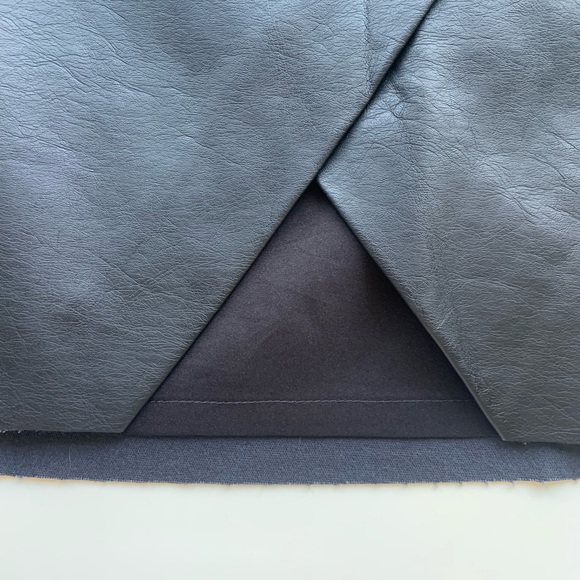 Club Monaco Faux Leather Kay Skirt - Picture 5 of 9